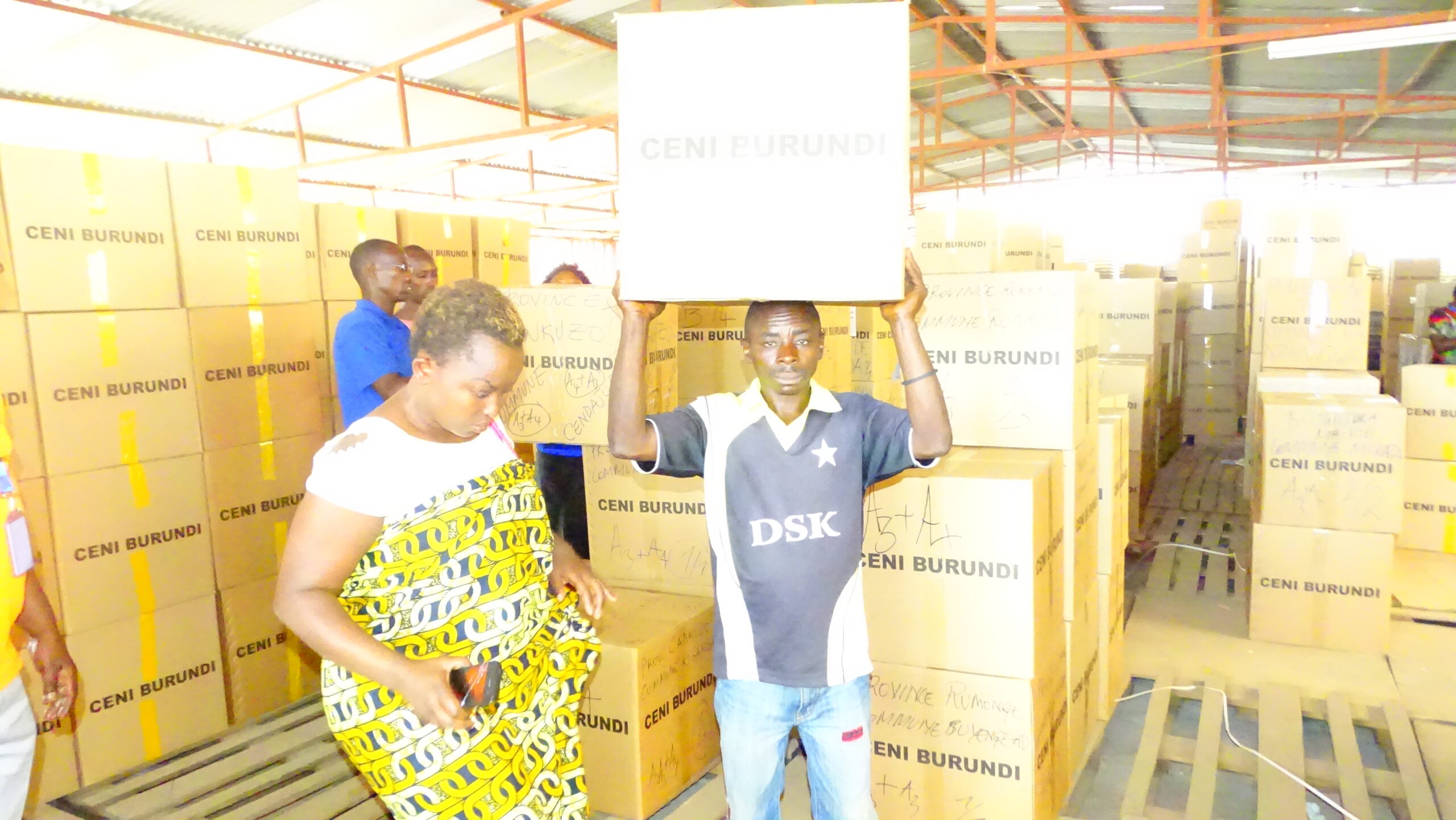  Redéploiement de l’entrepôt de la CENI vers les CEPI  du matériel électoral pour l’enrôlement partiel et affichage des listes électorales provisoires.